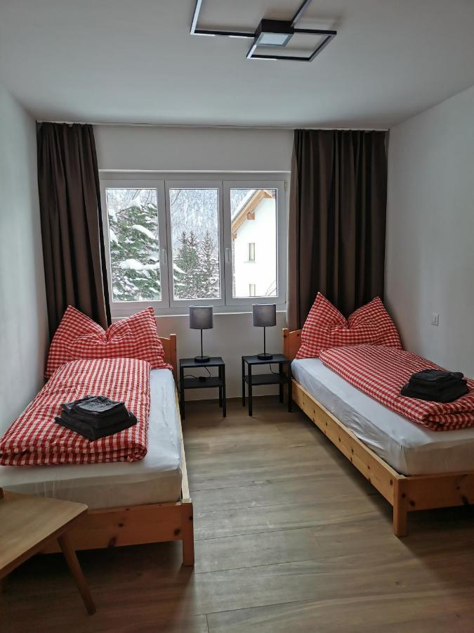 Ferienwohnung Pontresina - Chesa Andrea - Gartensitzplatz Ngoại thất bức ảnh