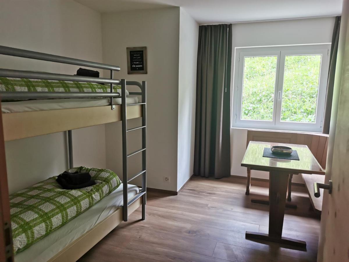 Ferienwohnung Pontresina - Chesa Andrea - Gartensitzplatz Ngoại thất bức ảnh